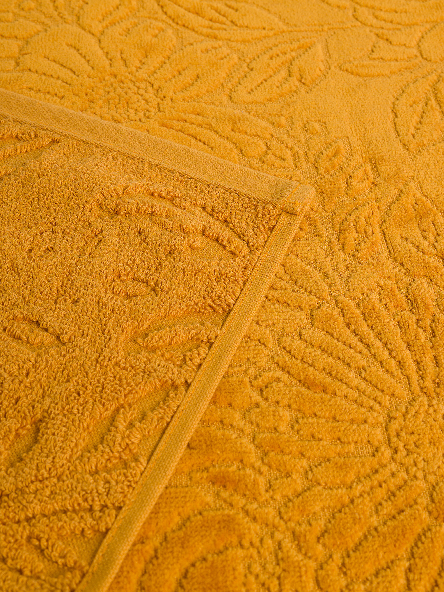 Asciugamano in velour di cotone lavorazione floreale, Giallo scuro, large image number 2
