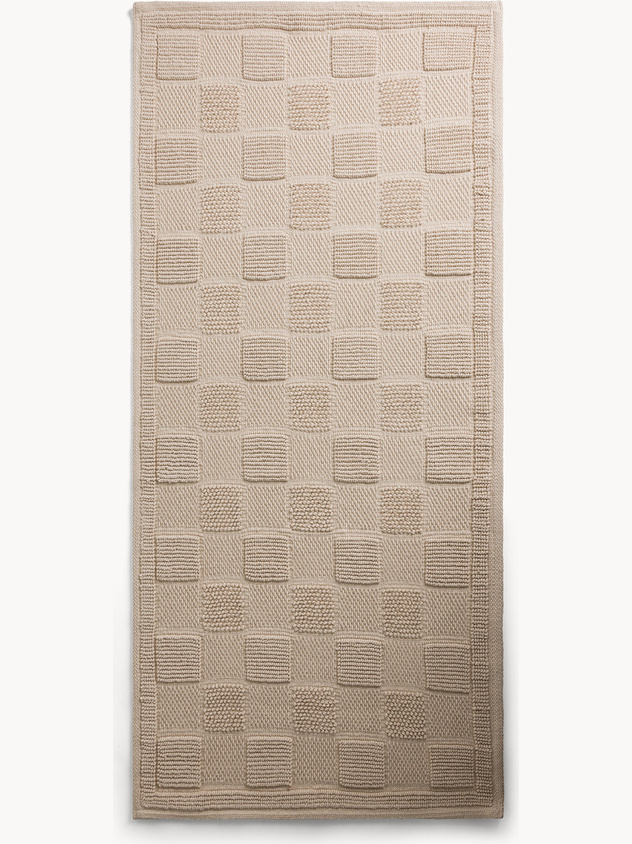 Solid color bath mat