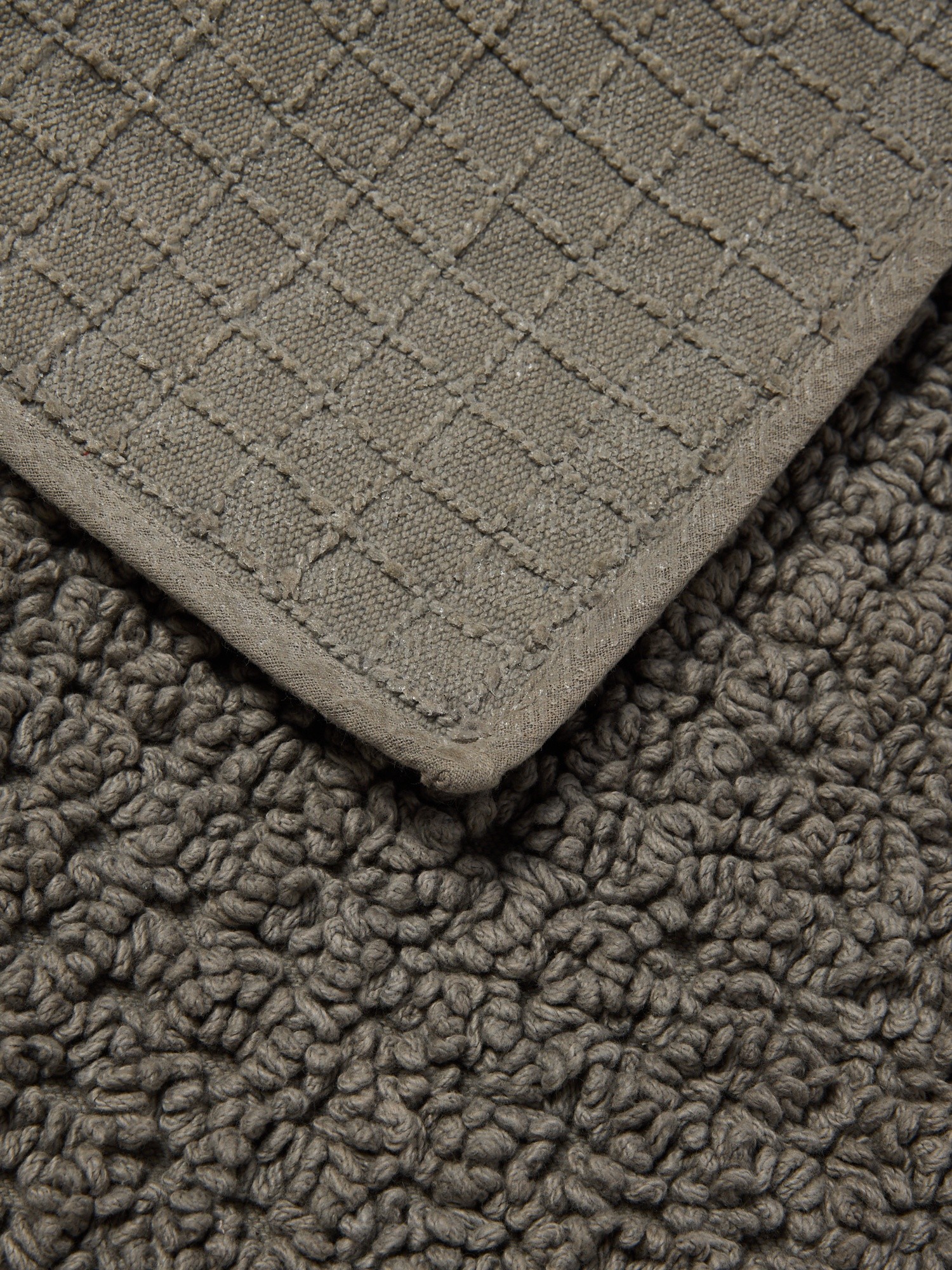 Bath mat with honeycomb pattern, Grey, large image number 1