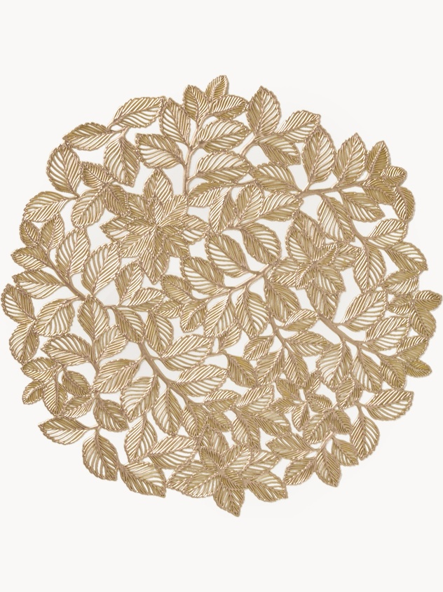 Perforated placemat with leaves