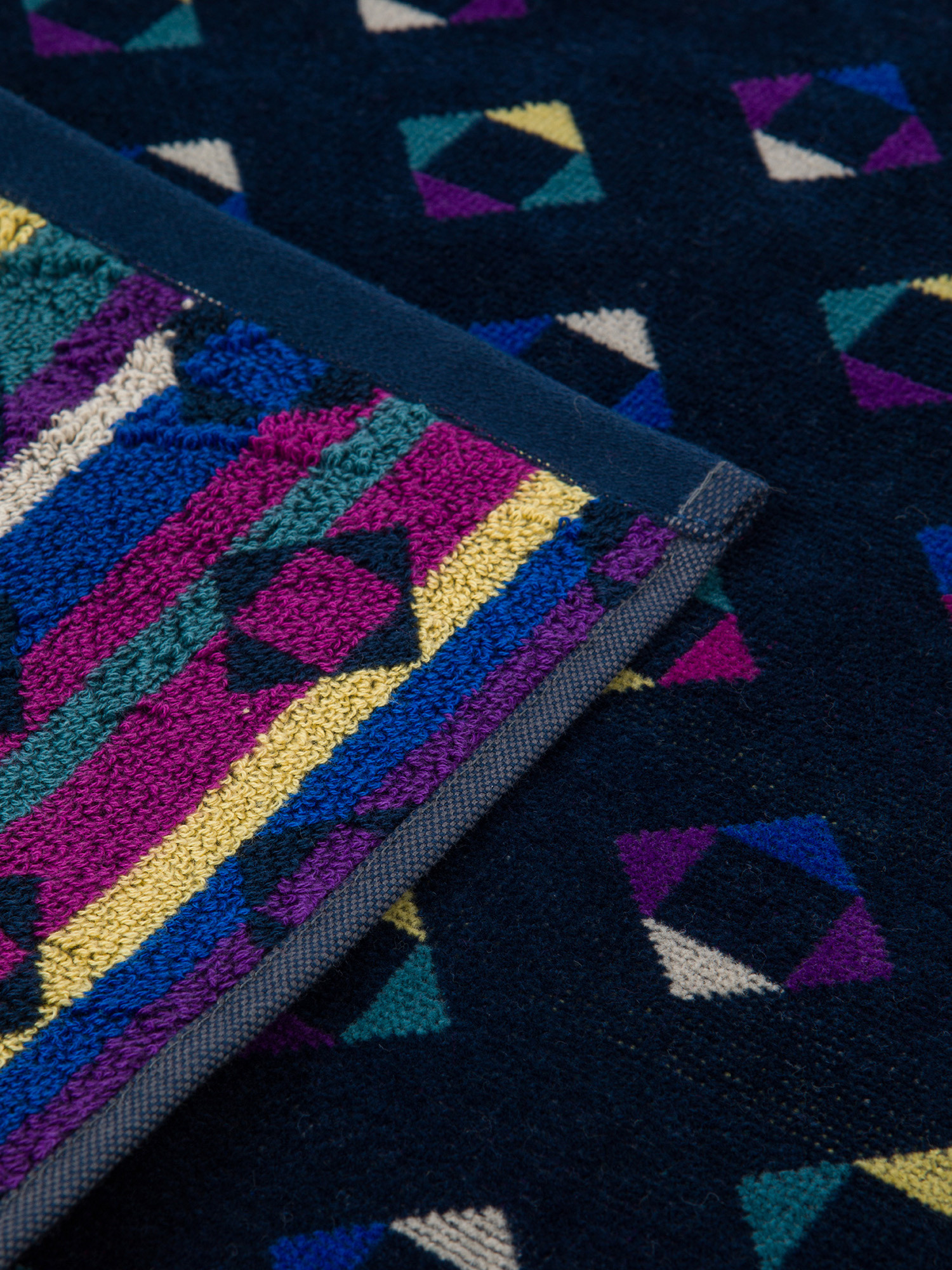Asciugamano in velour di cotone con fantasia geometrica, Multicolor, large image number 2