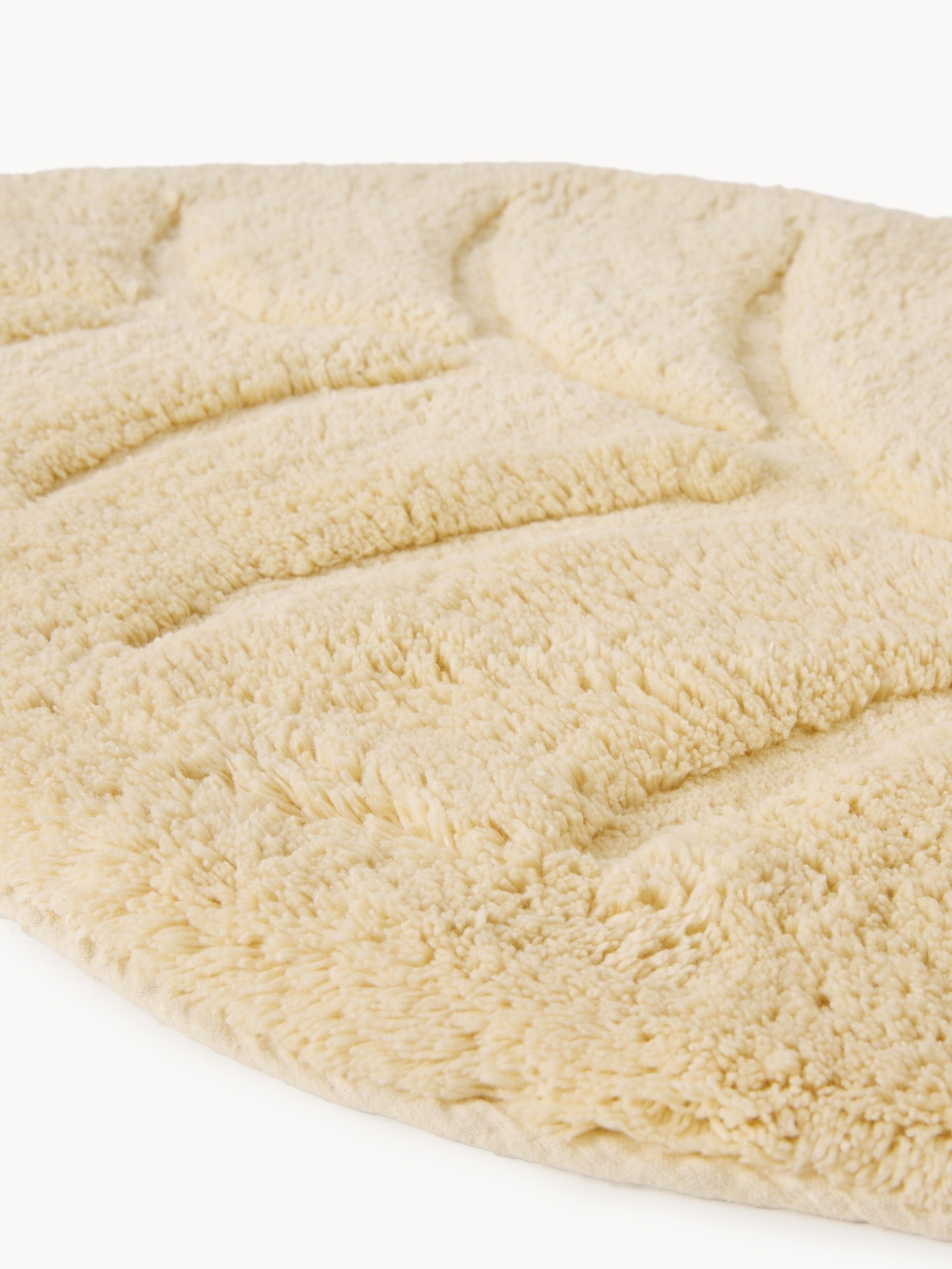 Shaped tufted cotton bath mat, Beige, large image number 1