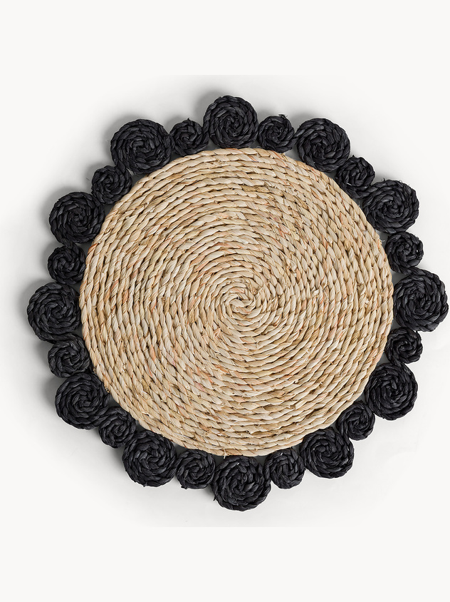 Corn straw placemat