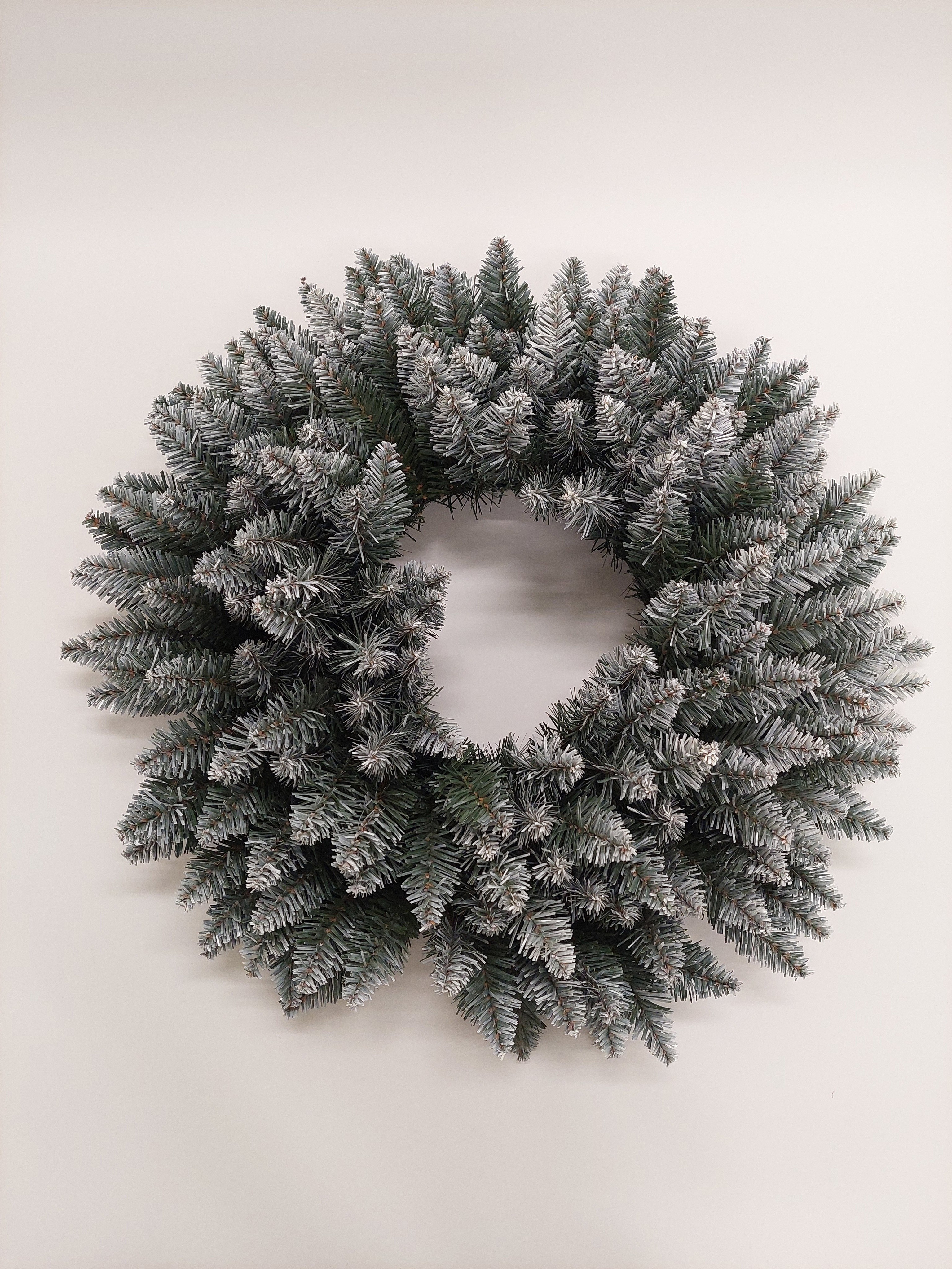 Snow-effect pine branch wreath, Green, large image number 0