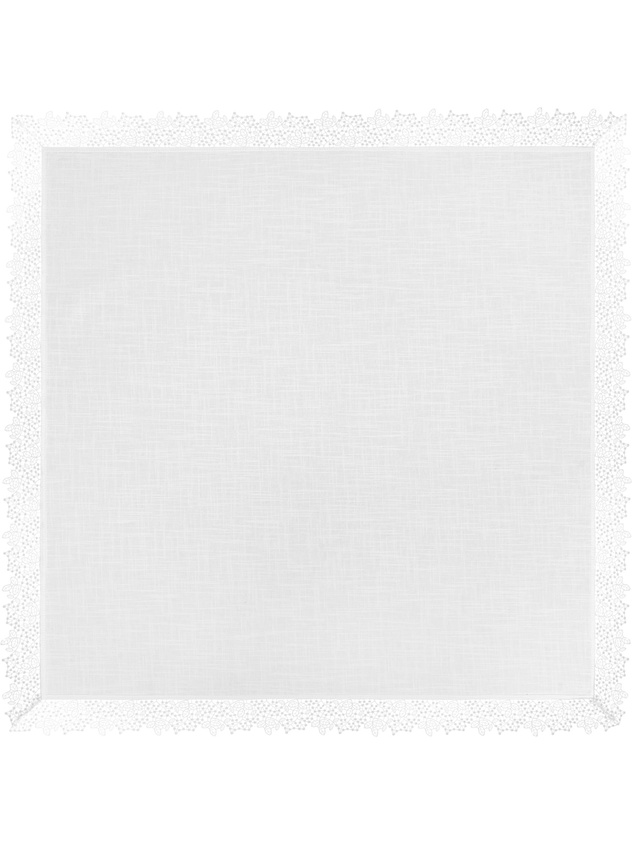 100% cotton centrepiece with lace edging