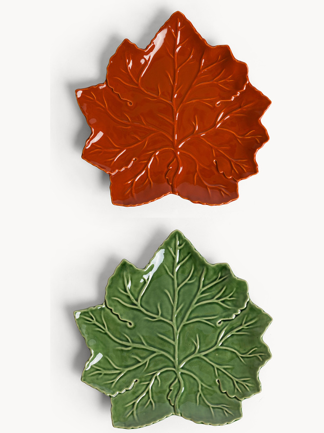 Piatto in stoneware a forma di foglia