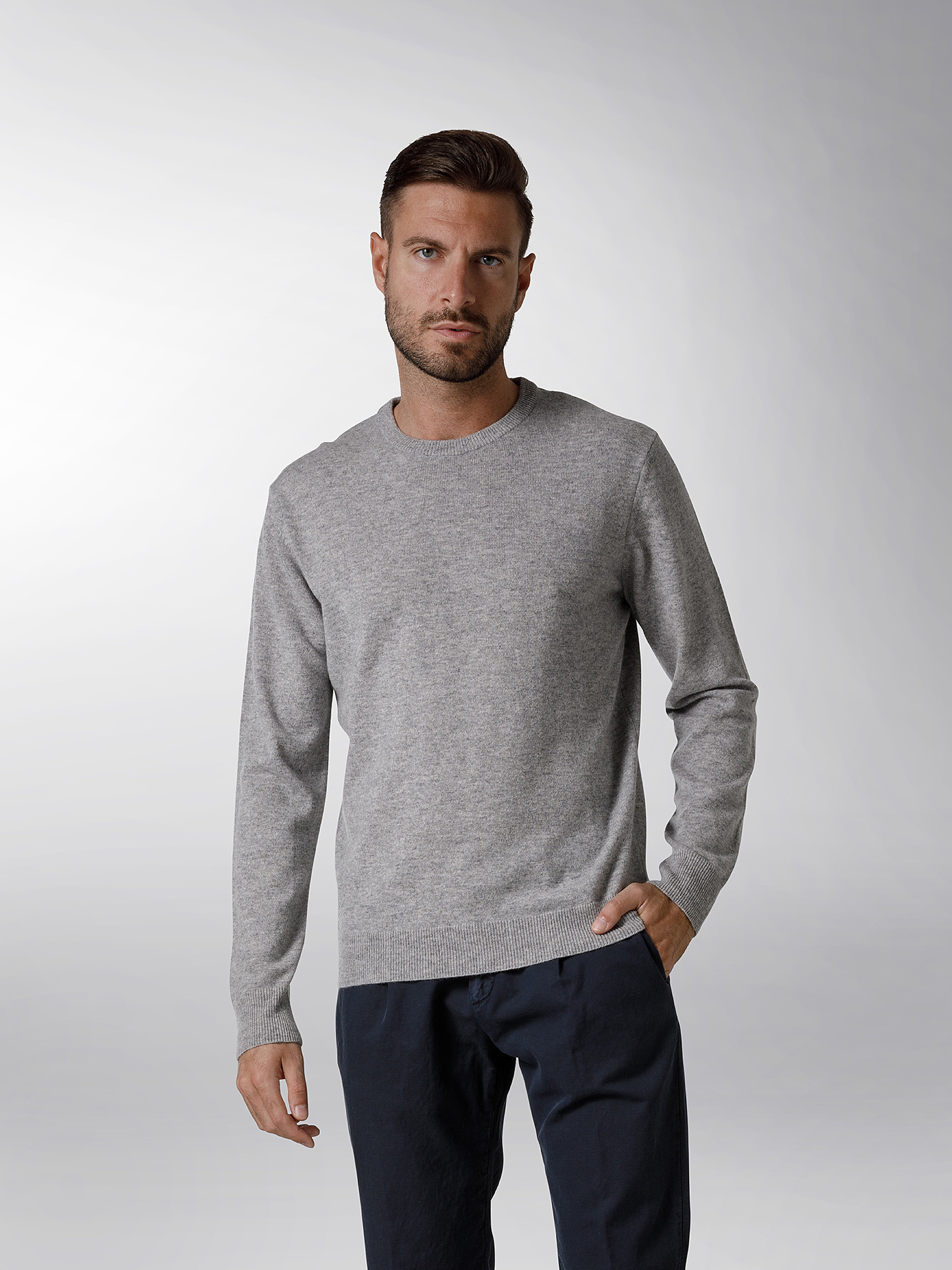 Coin Cashmere - Crewneck sweater in pure premium cashmere, Light Grey, large image number 1