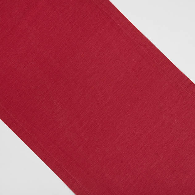 Solid colour table runner in 100% garment-washed cotton