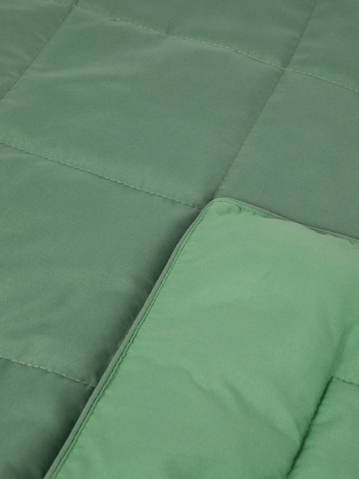 Solid color aloe vera microfiber quilt, Green, large image number 1