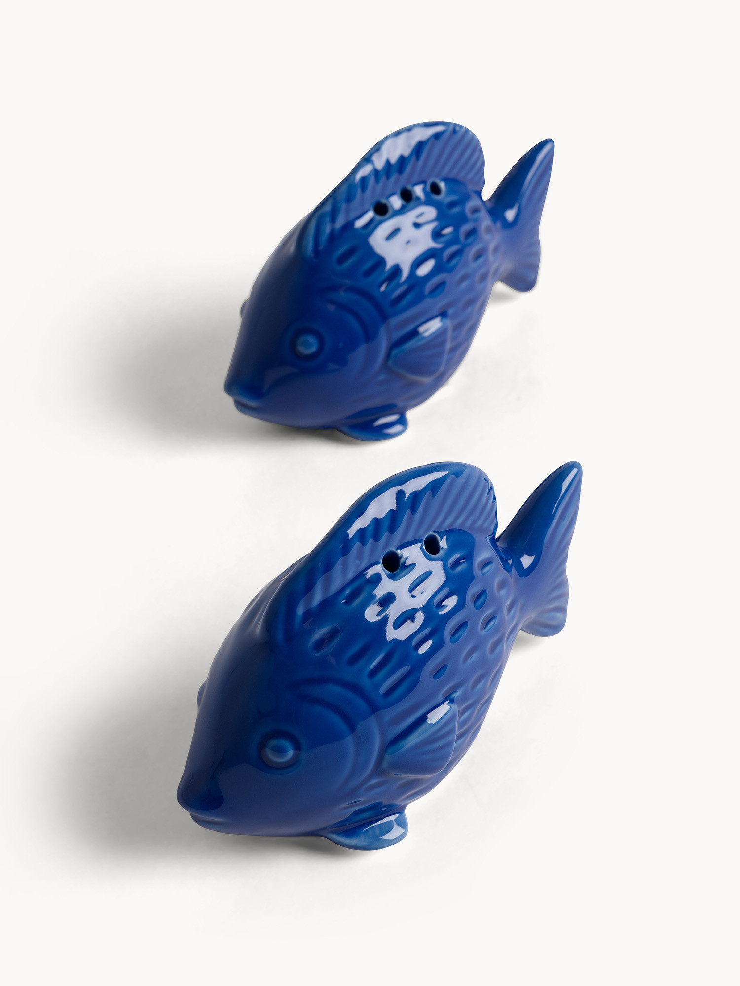Stoneware fish salt and pepper set, Light Blue, large image number 1