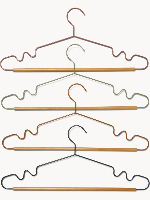 Set of 8 multicolored hangers  - Discounted Price