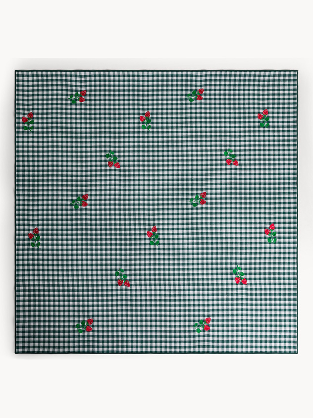 Vigny cotton centerpiece with strawberry embroidery