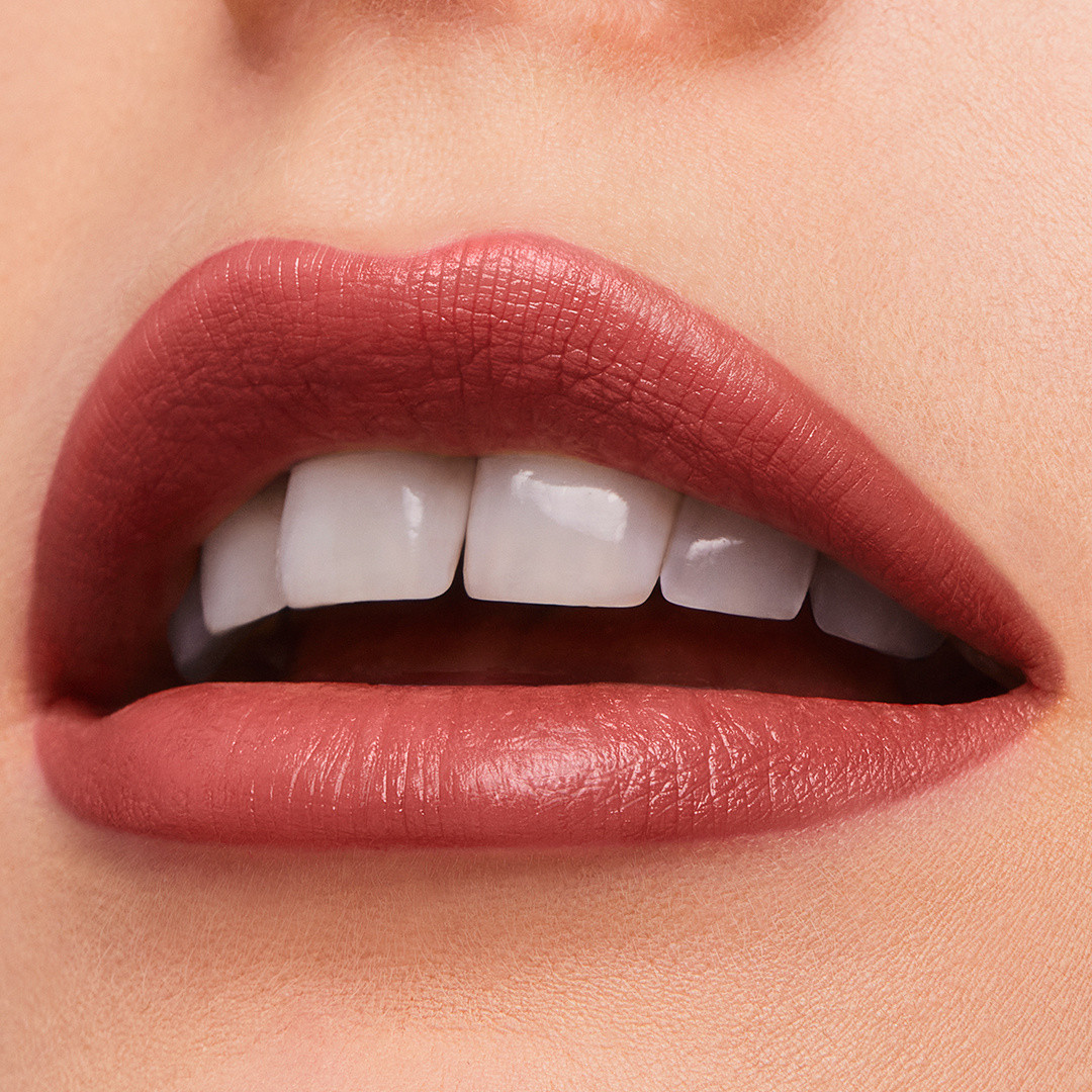PURE COLOR creme lipstick - 410 Dynamic, Powder Pink, large image number 1
