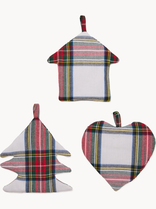 Set of 3 Christmas-themed pot holders with a tartan pattern