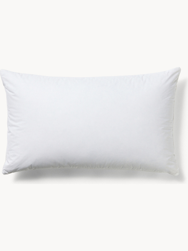 Premium pillow in natural and breathable down