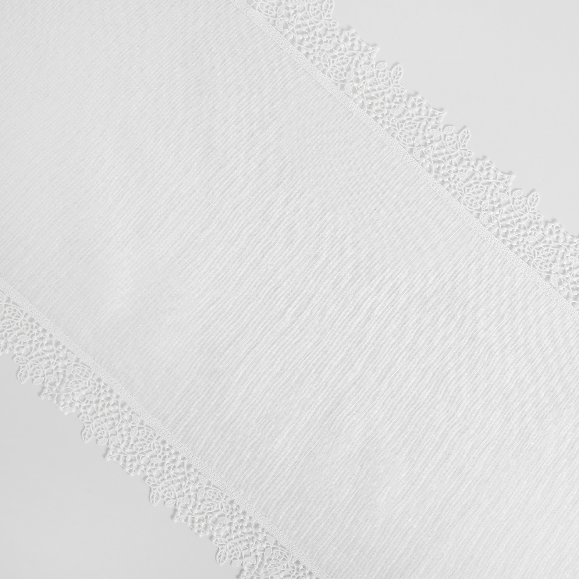 Table runner in 100% cotton with lace trim, White, large image number 1