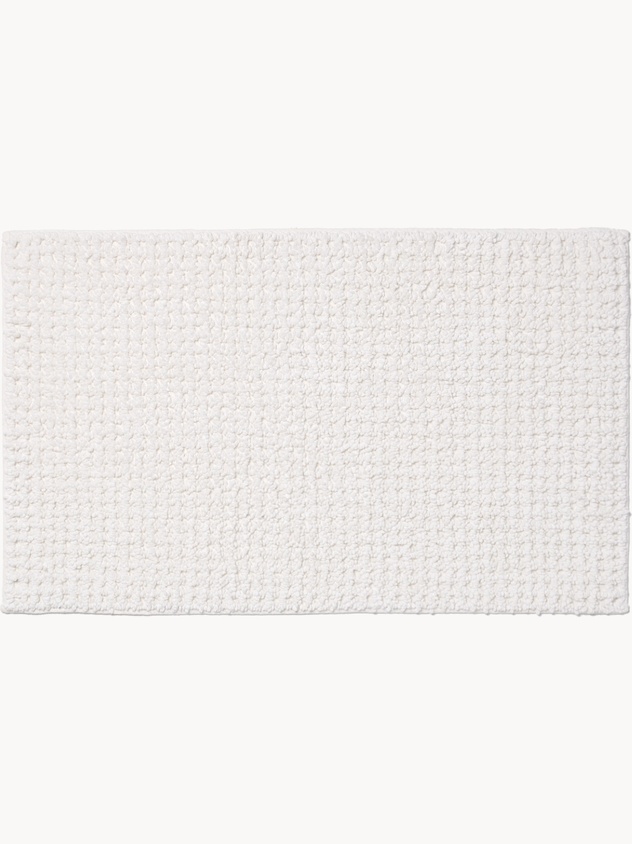 Bath mat with honeycomb pattern