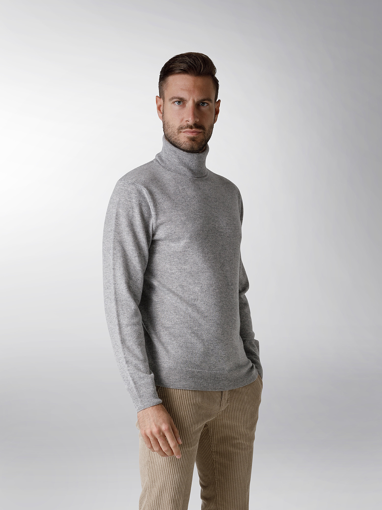 Coin Cashmere - Turtleneck in pure premium cashmere, Light Grey, large image number 1