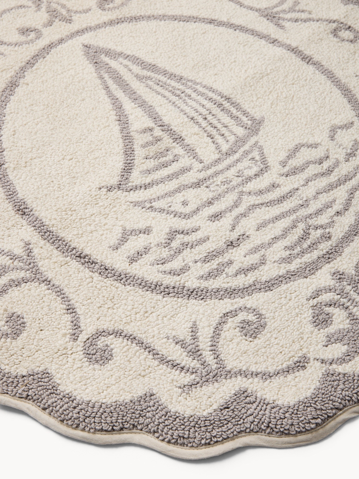 Round tufted cotton bath mat, White / Grey, large image number 1