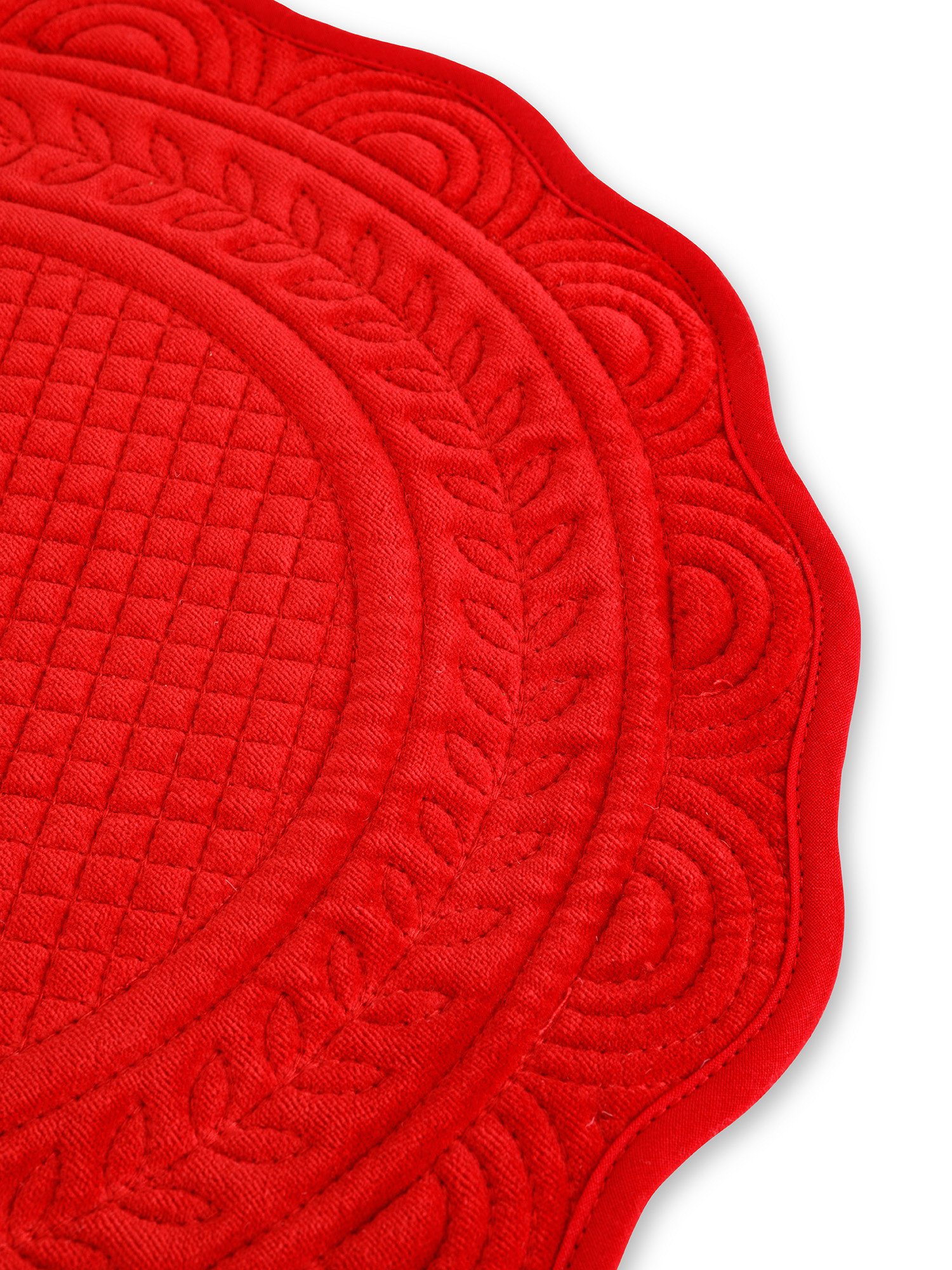 Solid color round quilted cotton velvet placemat, Red, large image number 1