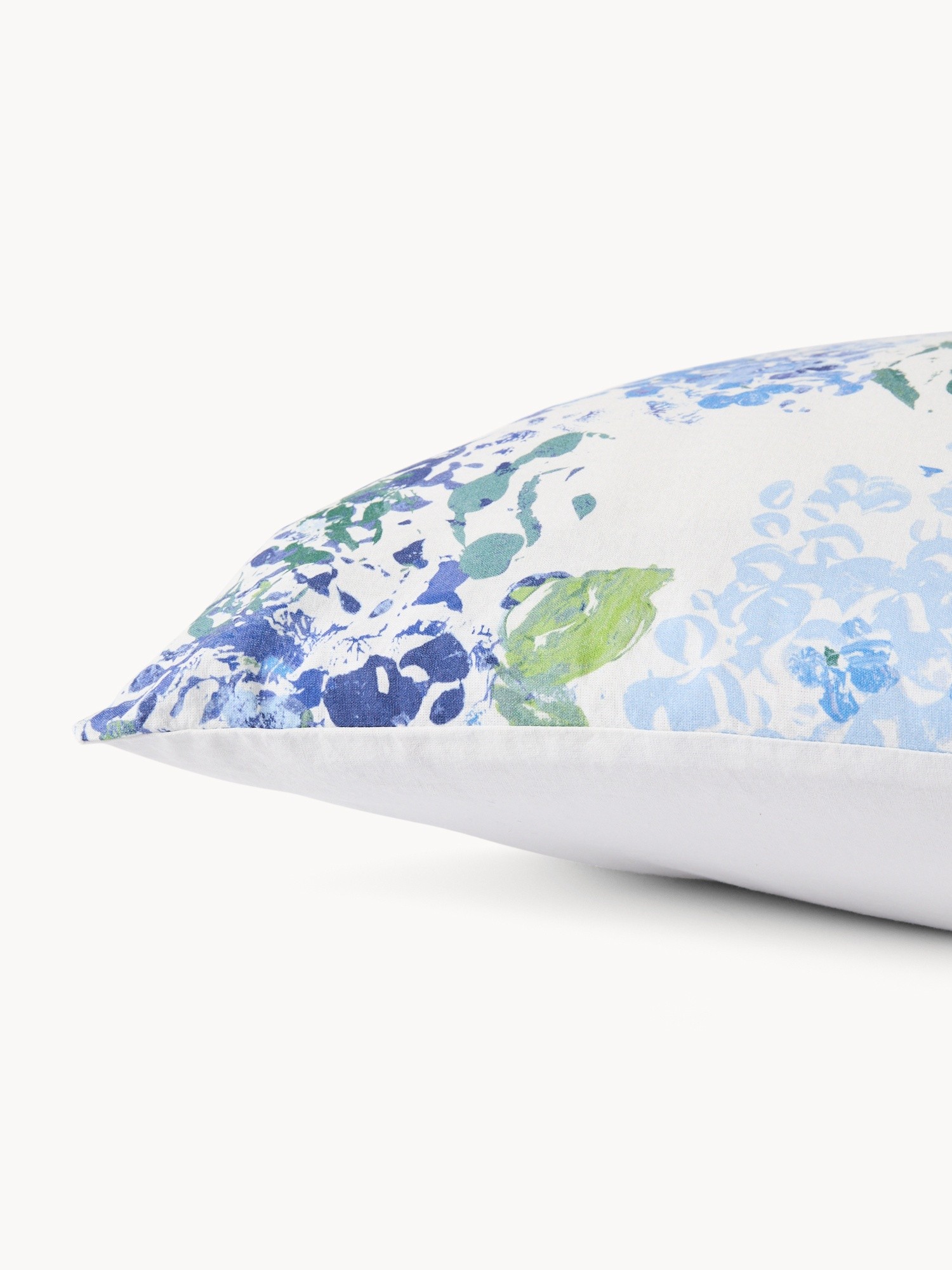Hydrangea-patterned washed cotton pillowcase, Multicolor, large image number 0