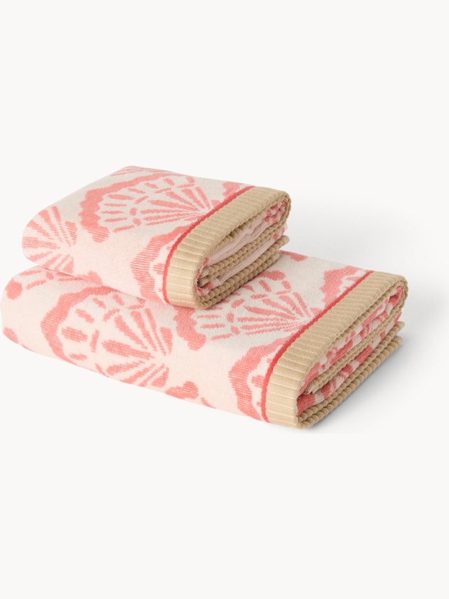 Cotton velour towel with shell motif - Introductory price