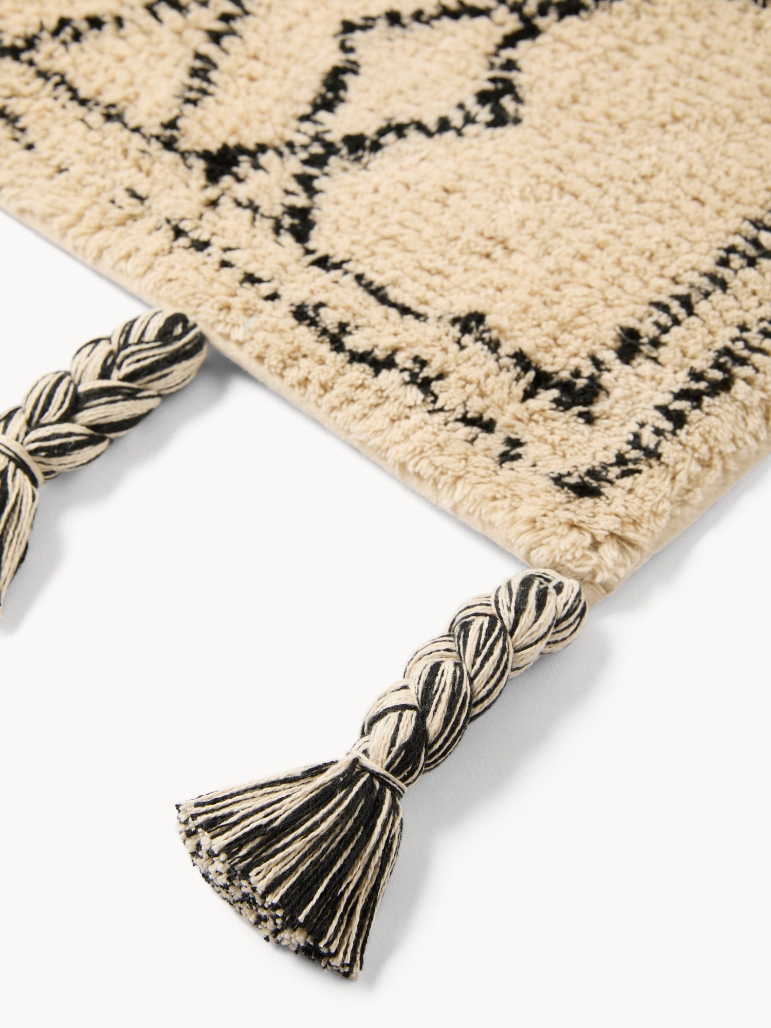 Rug with geometric pattern and tassels - Discounted Price, Beige, large image number 1