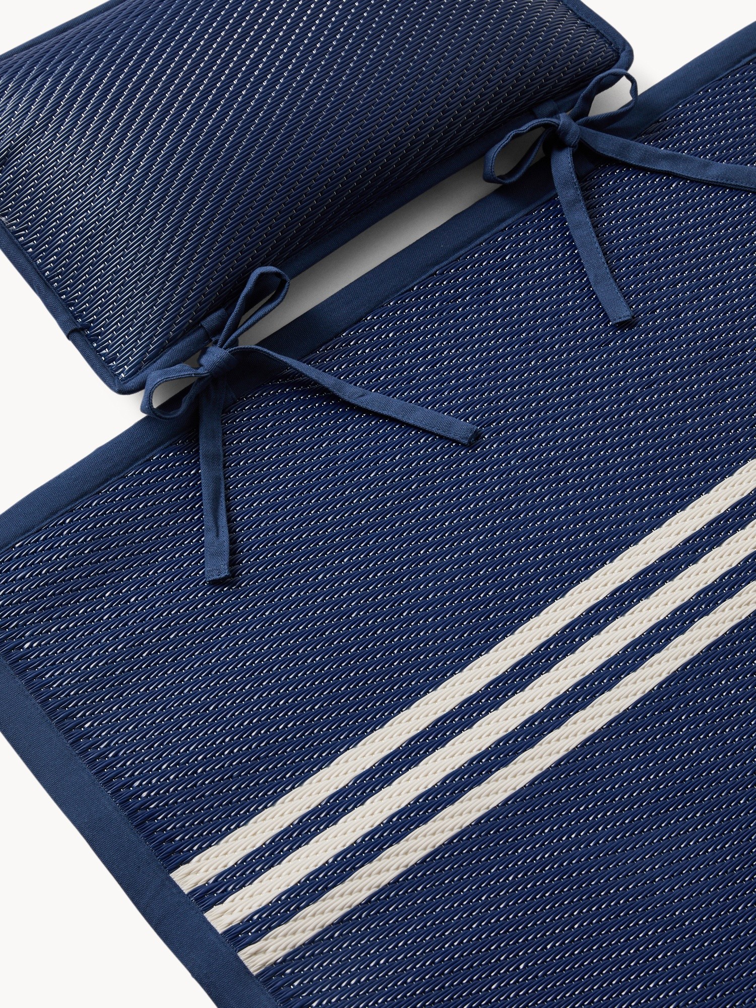 Telo mare idrorepellente con cuscino poggiatesta, Blu, large image number 1