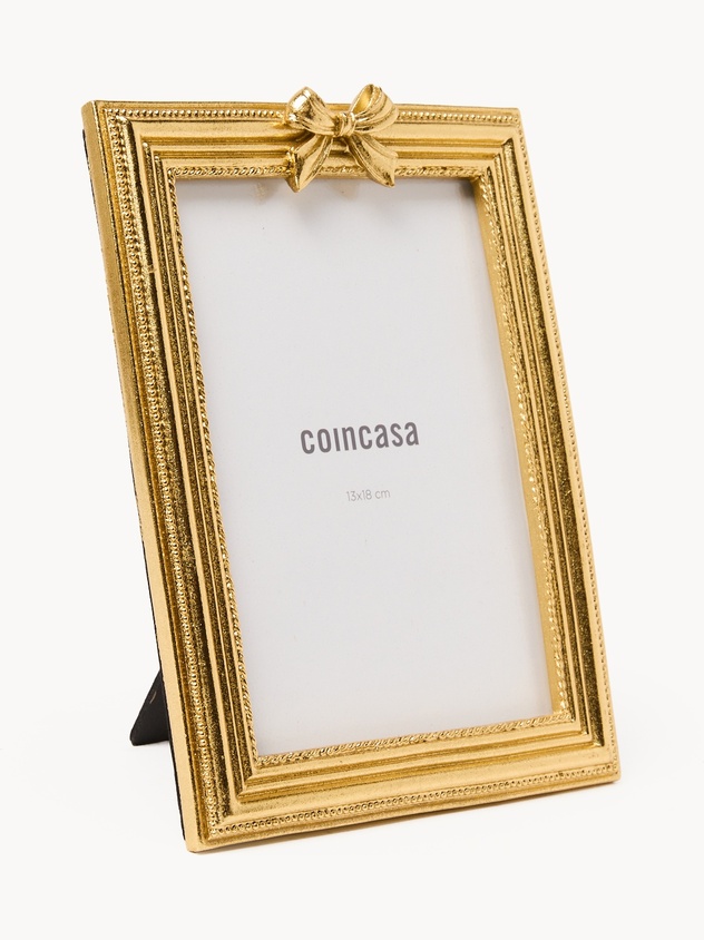 Hand-finished photo frame with bow detail