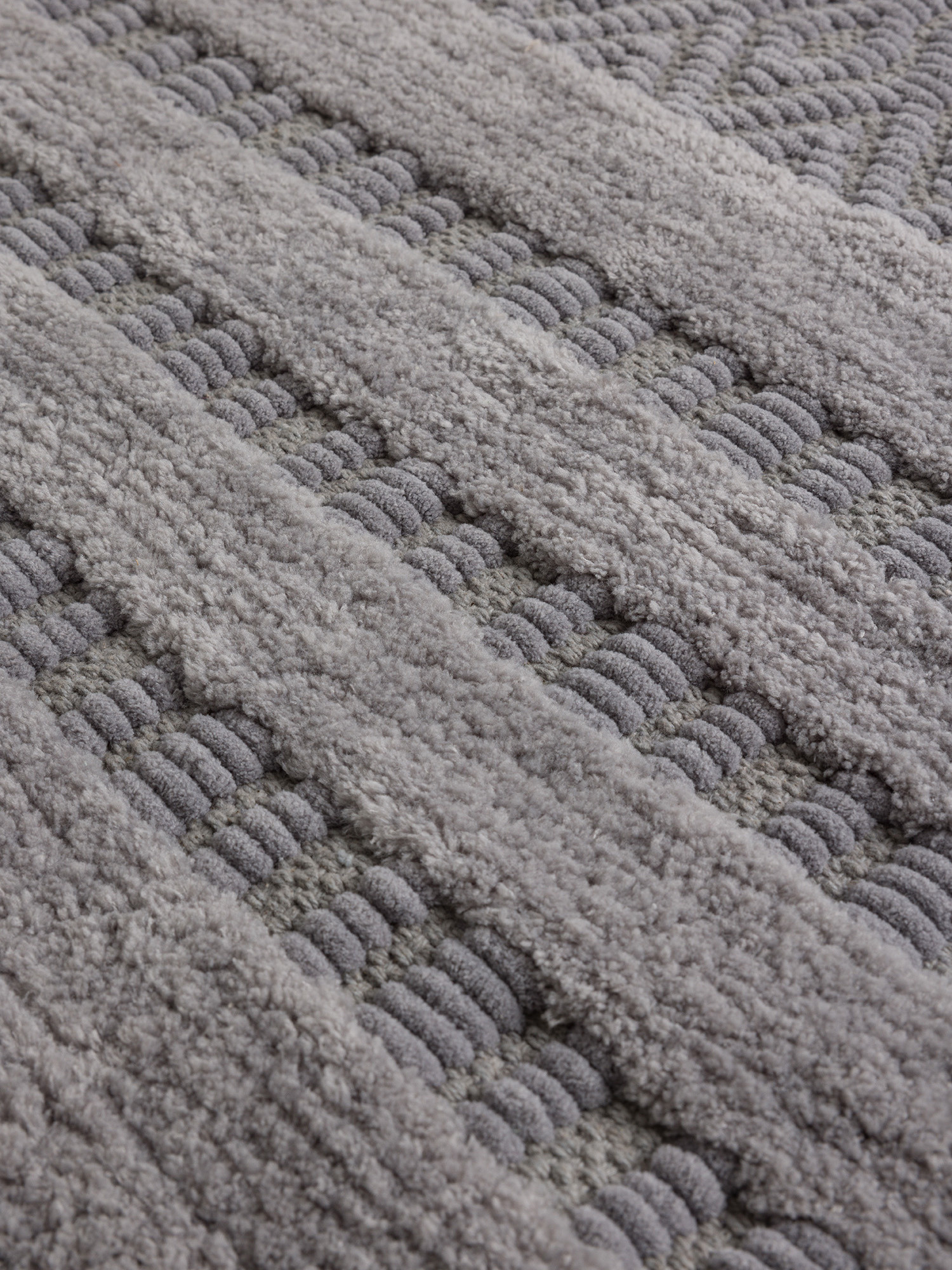 Chenille bath mat geometric pattern, Grey, large image number 1