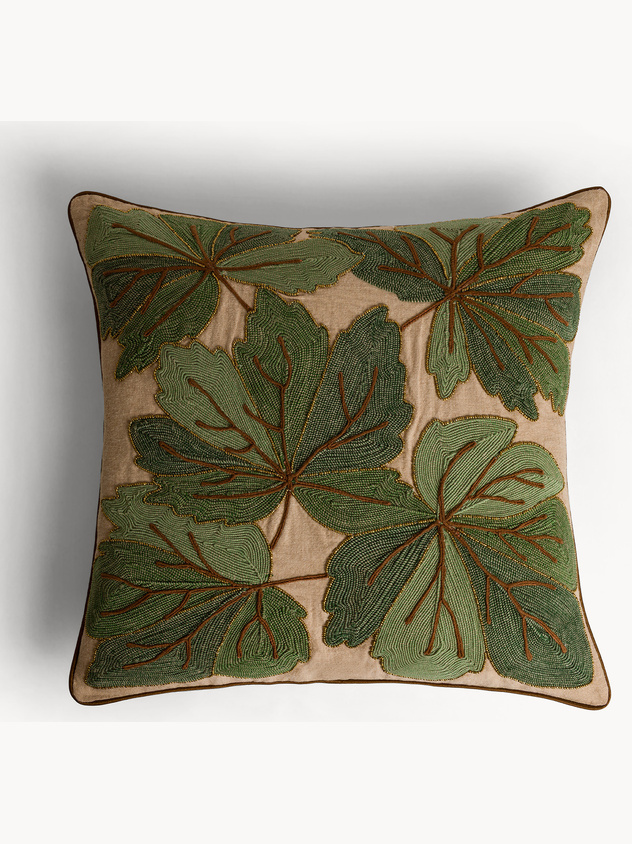 45x45 cm cotton cushion with pumpkin motif embroidery and beads
