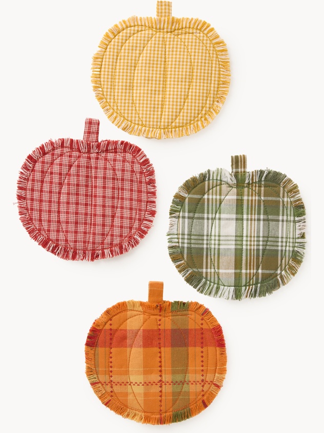 Pumpkin-shaped potholder