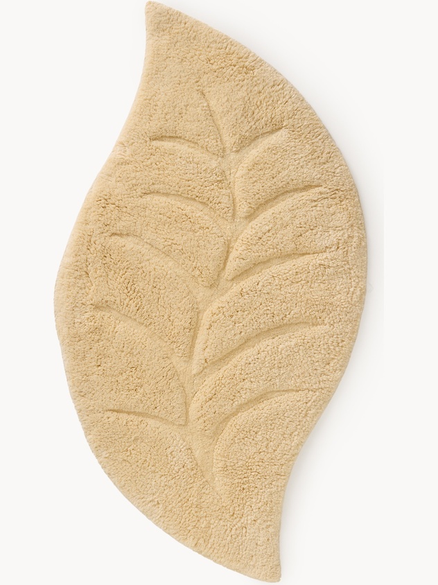 Shaped tufted cotton bath mat