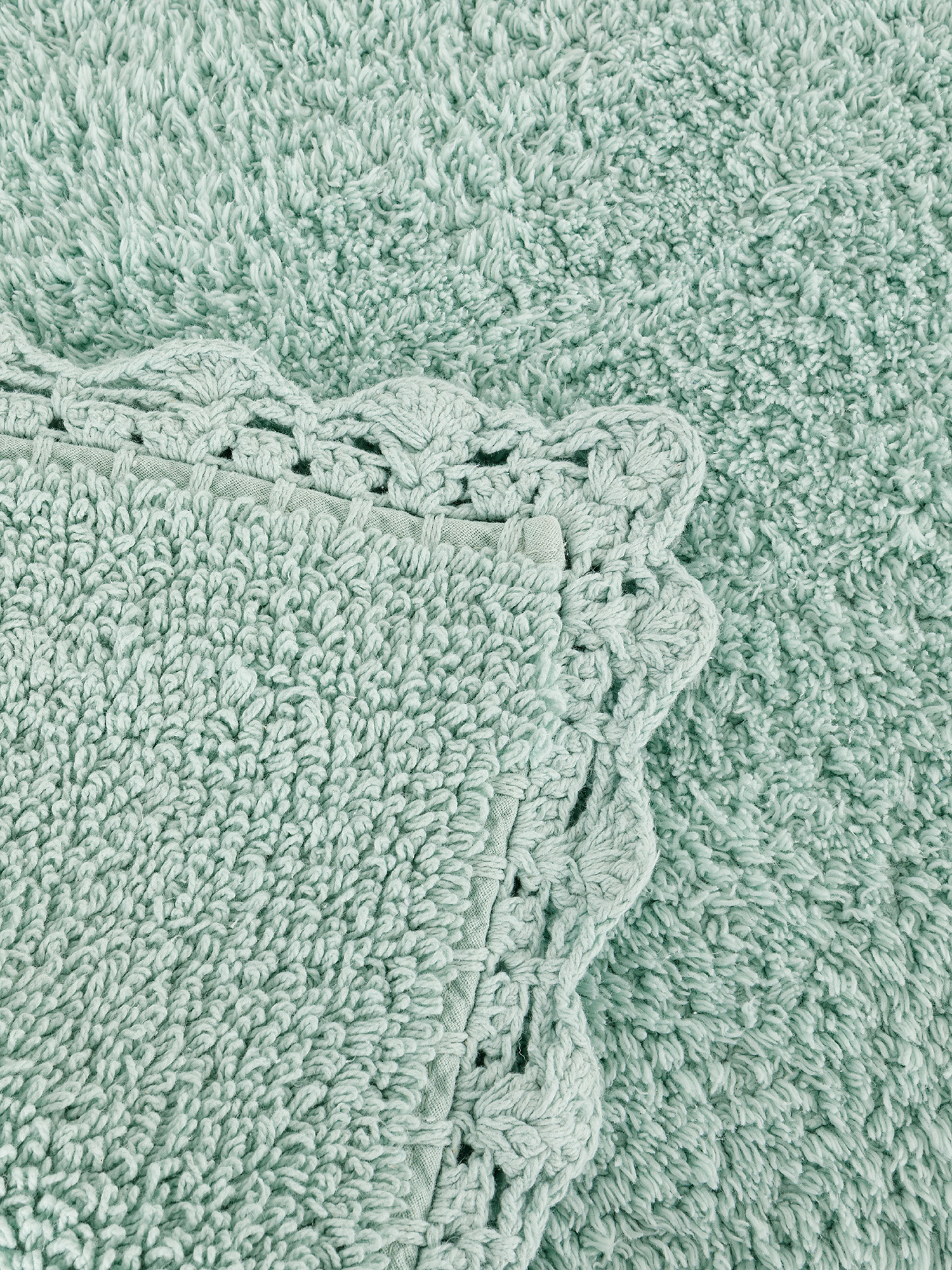 Tappeto bagno cotone bordo crochet, Verde salvia, large image number 1