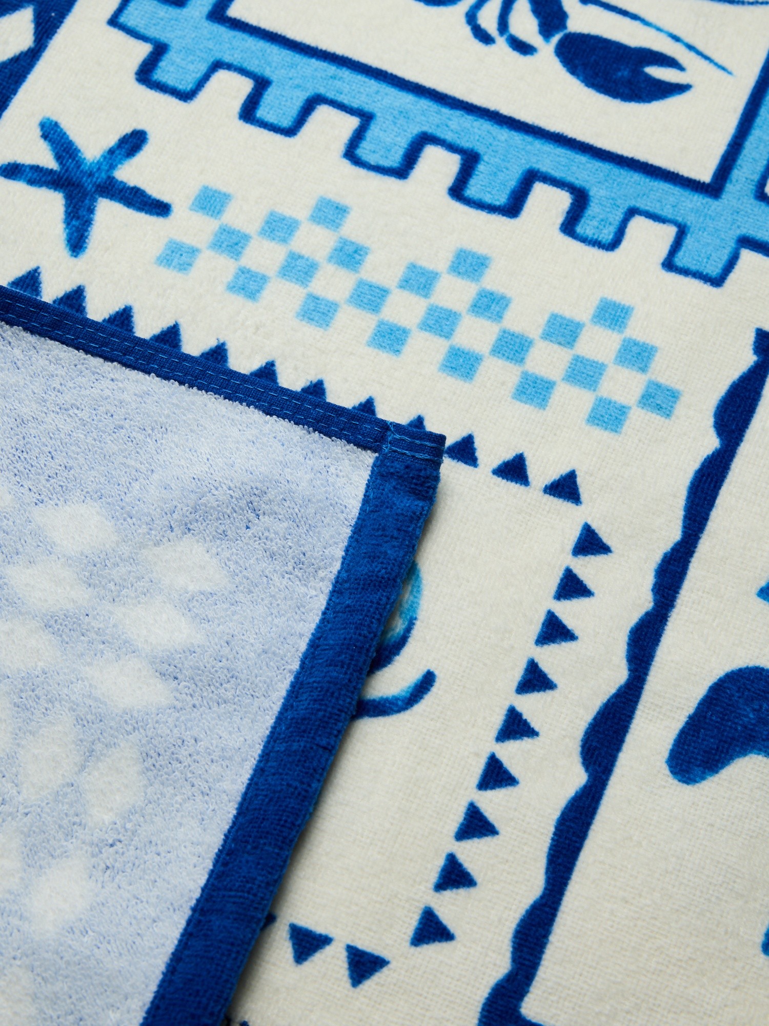 Soft cotton velour beach towel with a marine print - Introductory price, White / Blue, large image number 1