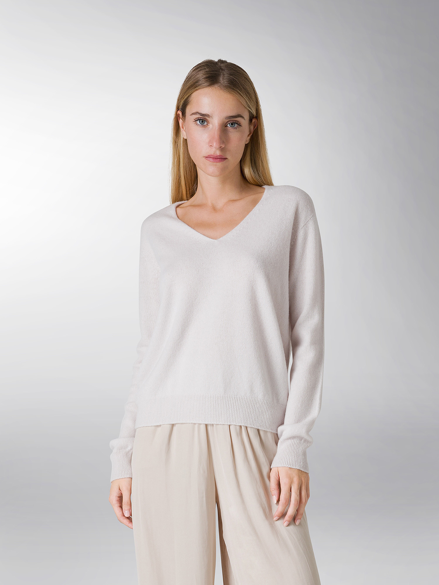 Coin Cashmere - V-neck sweater in pure premium cashmere, White, large image number 1