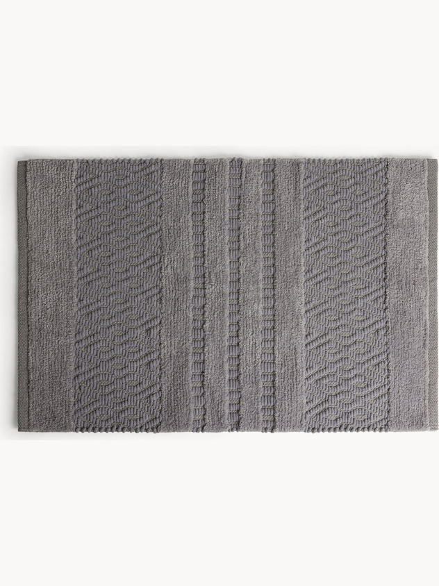Chenille bath mat geometric pattern