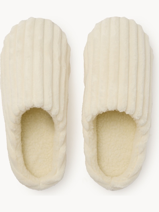 Ribbed fleece slippers