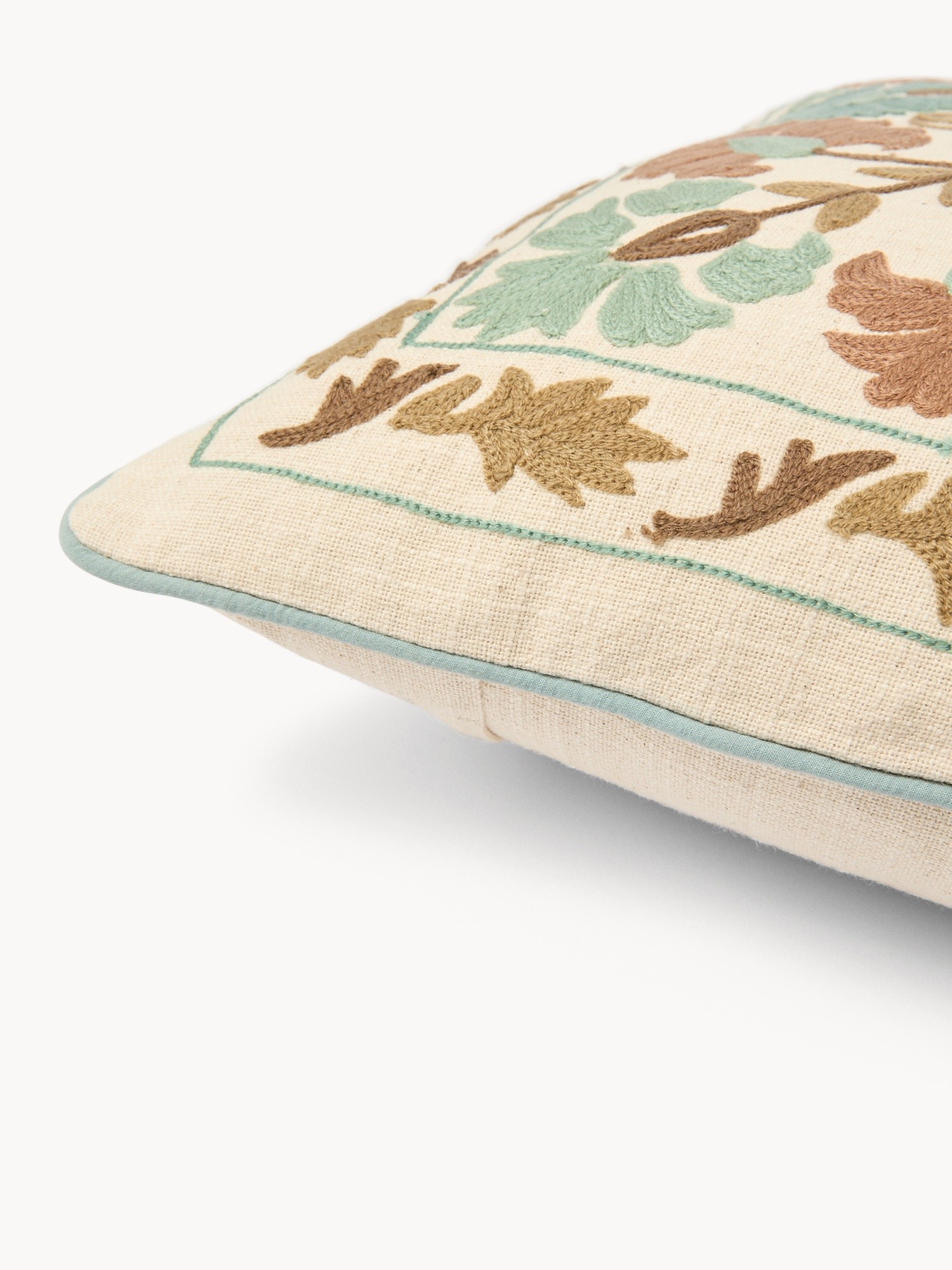 Cotton slub pillow with floral embroidery, 45x45cm - Discounted Price, Multicolor, large image number 2