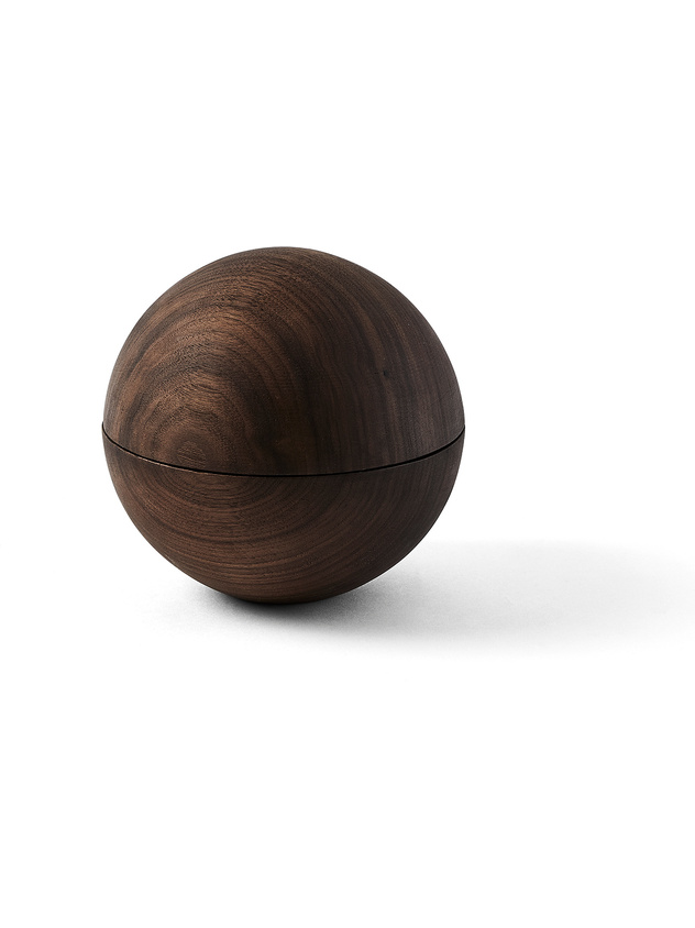 Walnut container by Agustina Bottoni