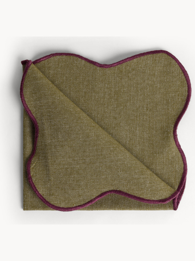 Cotton Napkin with Scalloped Edges and overlock