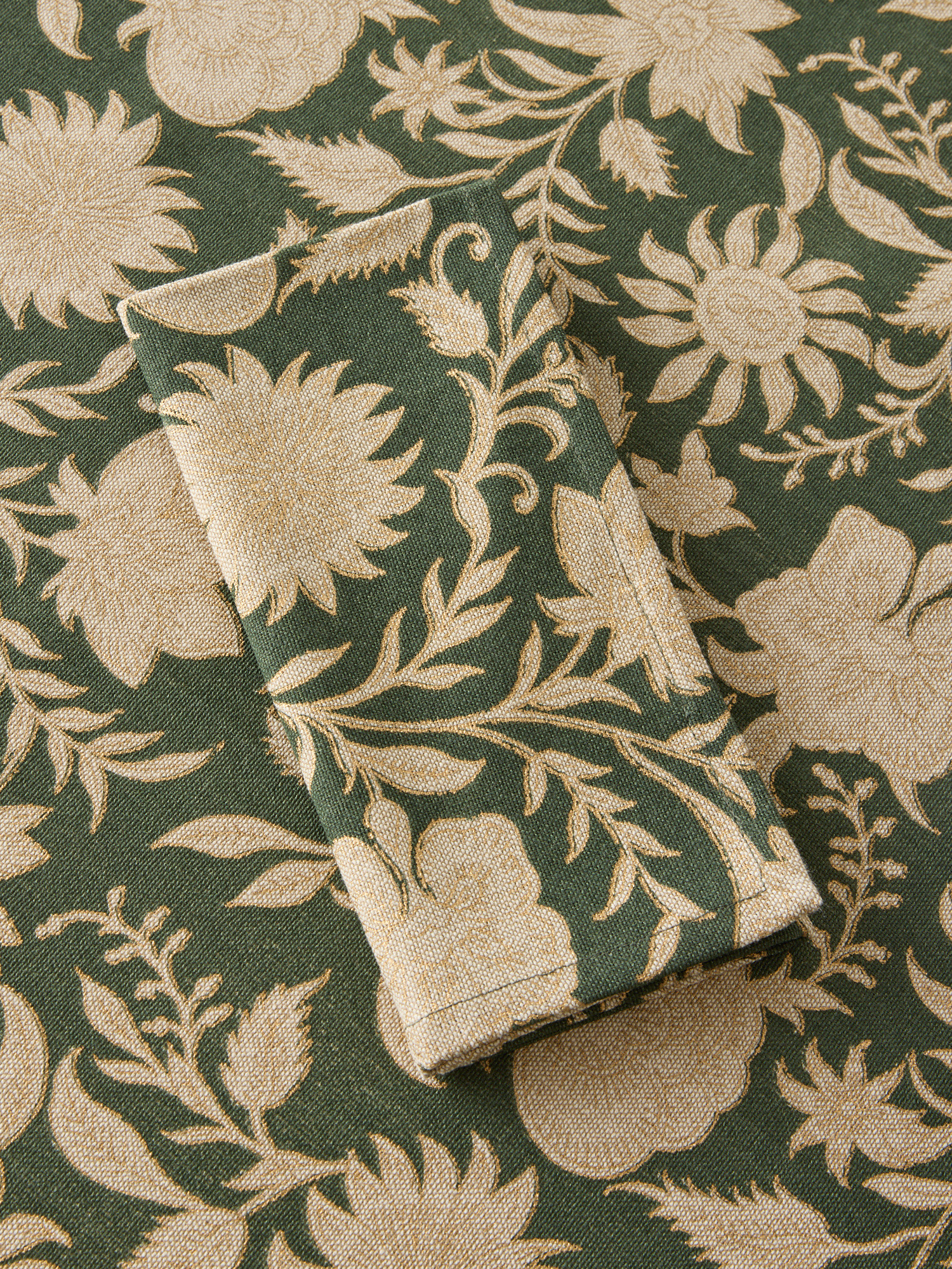 Pure cotton tablecloth with hand-printed pattern and gold details, Green, large image number 1