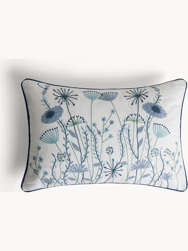 35x50 cm cushion with floral embroidery