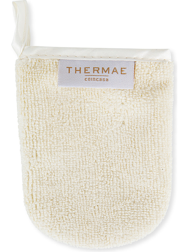 Reusable make-up remover glove