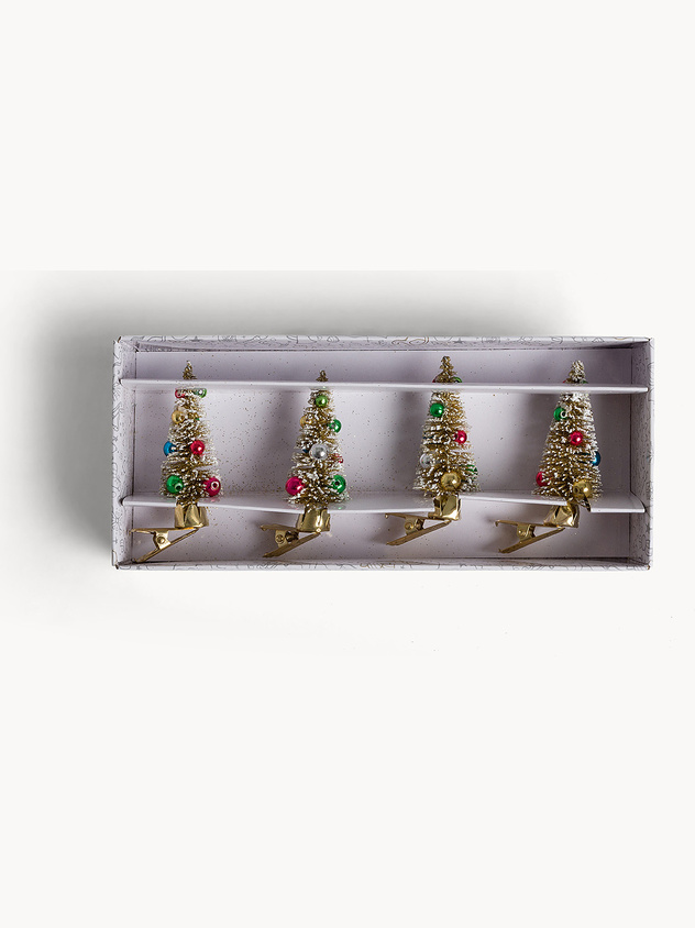Set of 4 small trees with clips