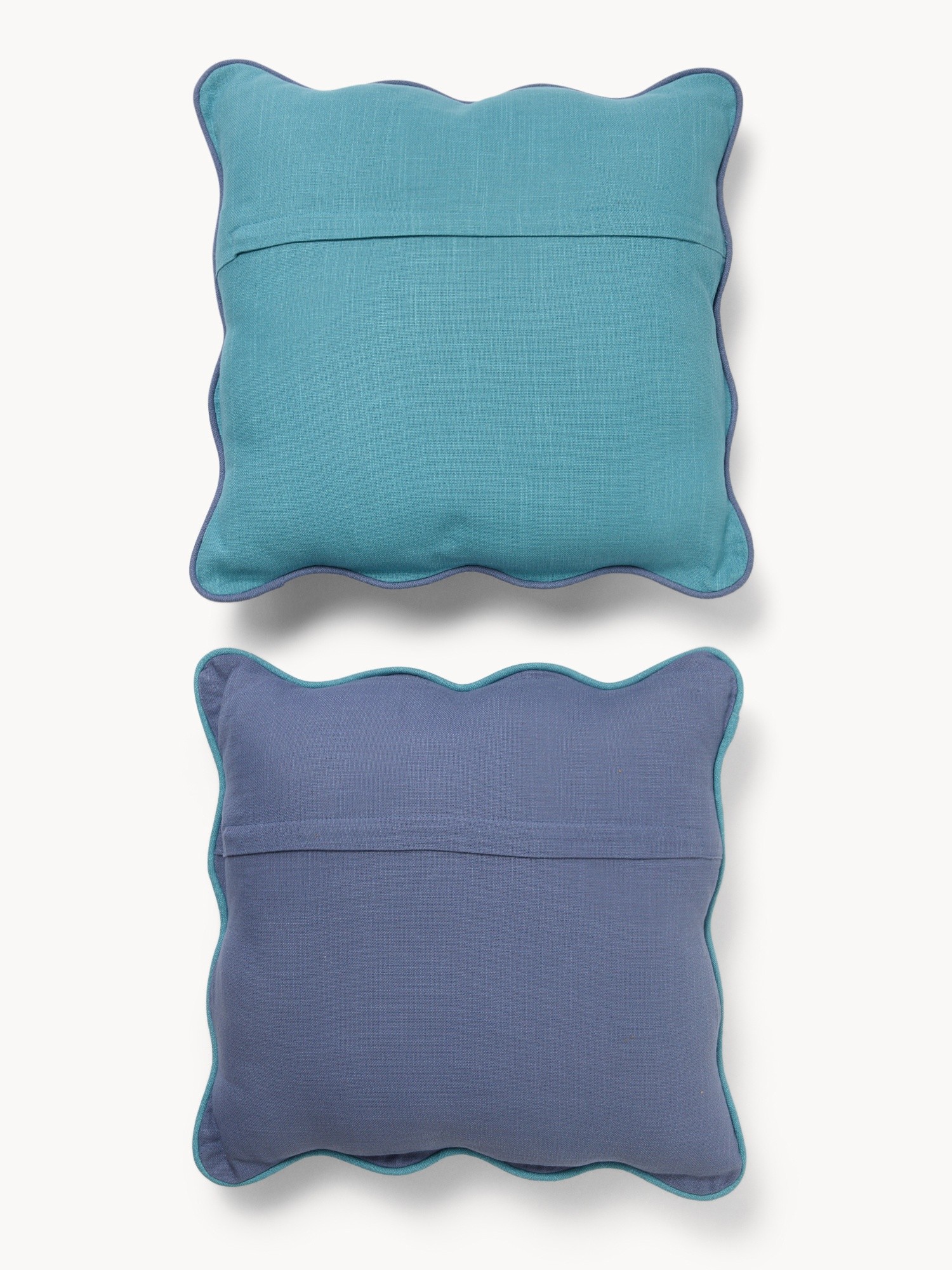 Set of 2 cotton cushions with scalloped edges and overlock,45x45cm - Introductory price, Blue Cornflower, large image number 1