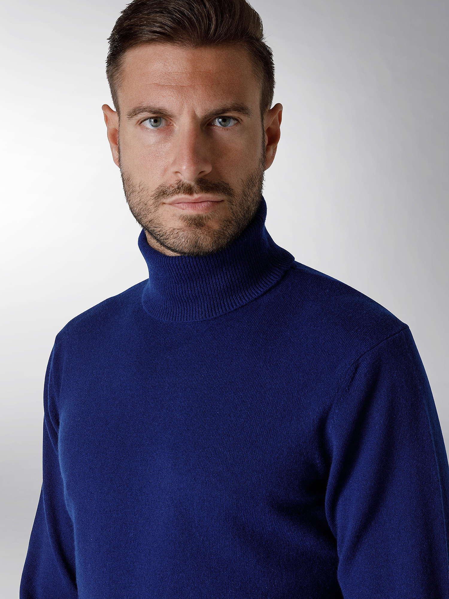 Coin Cashmere - Turtleneck in pure premium cashmere, Royal Blue, large image number 3